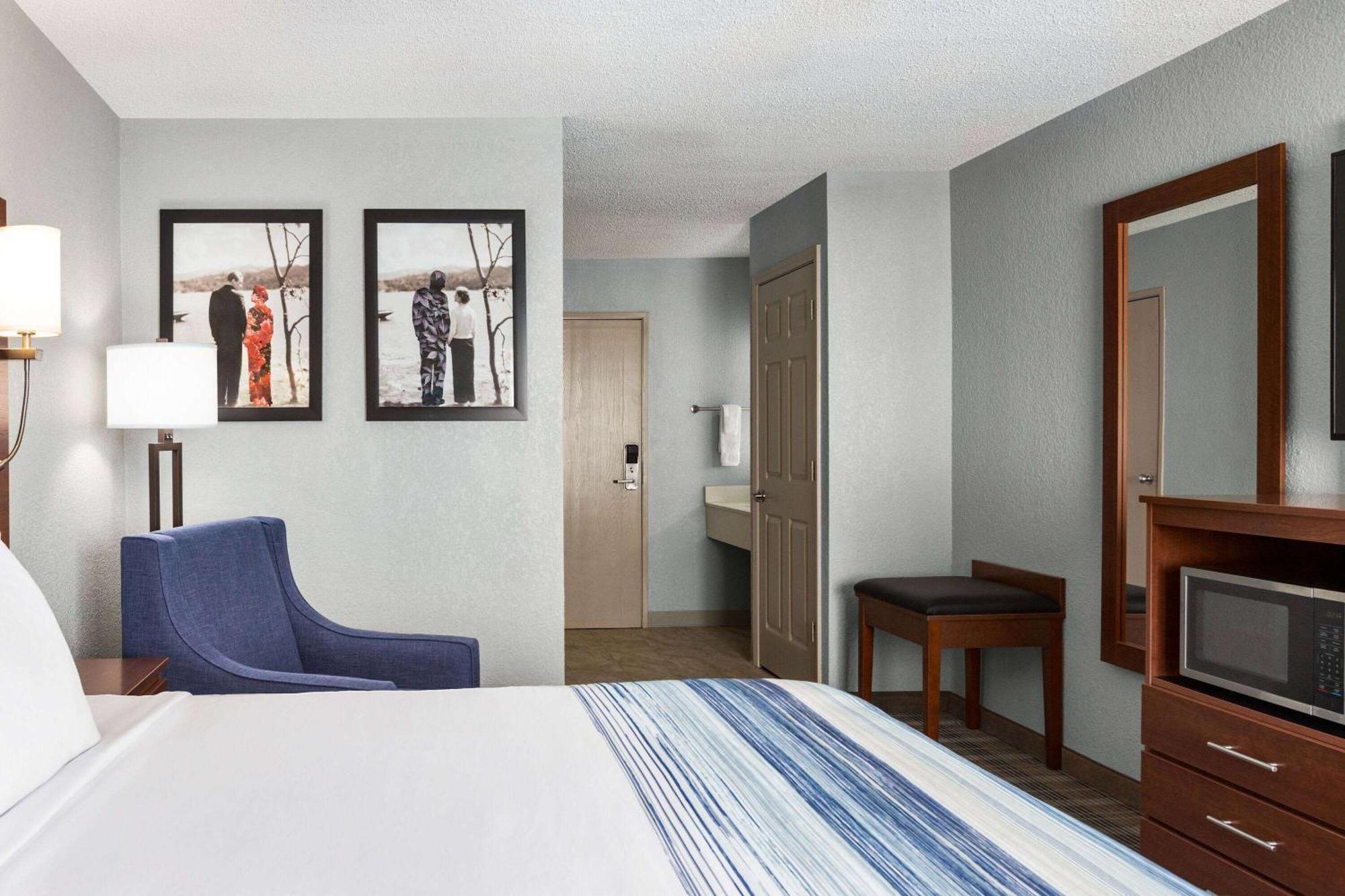 Americinn By Wyndham Williamsburg Eksteriør billede