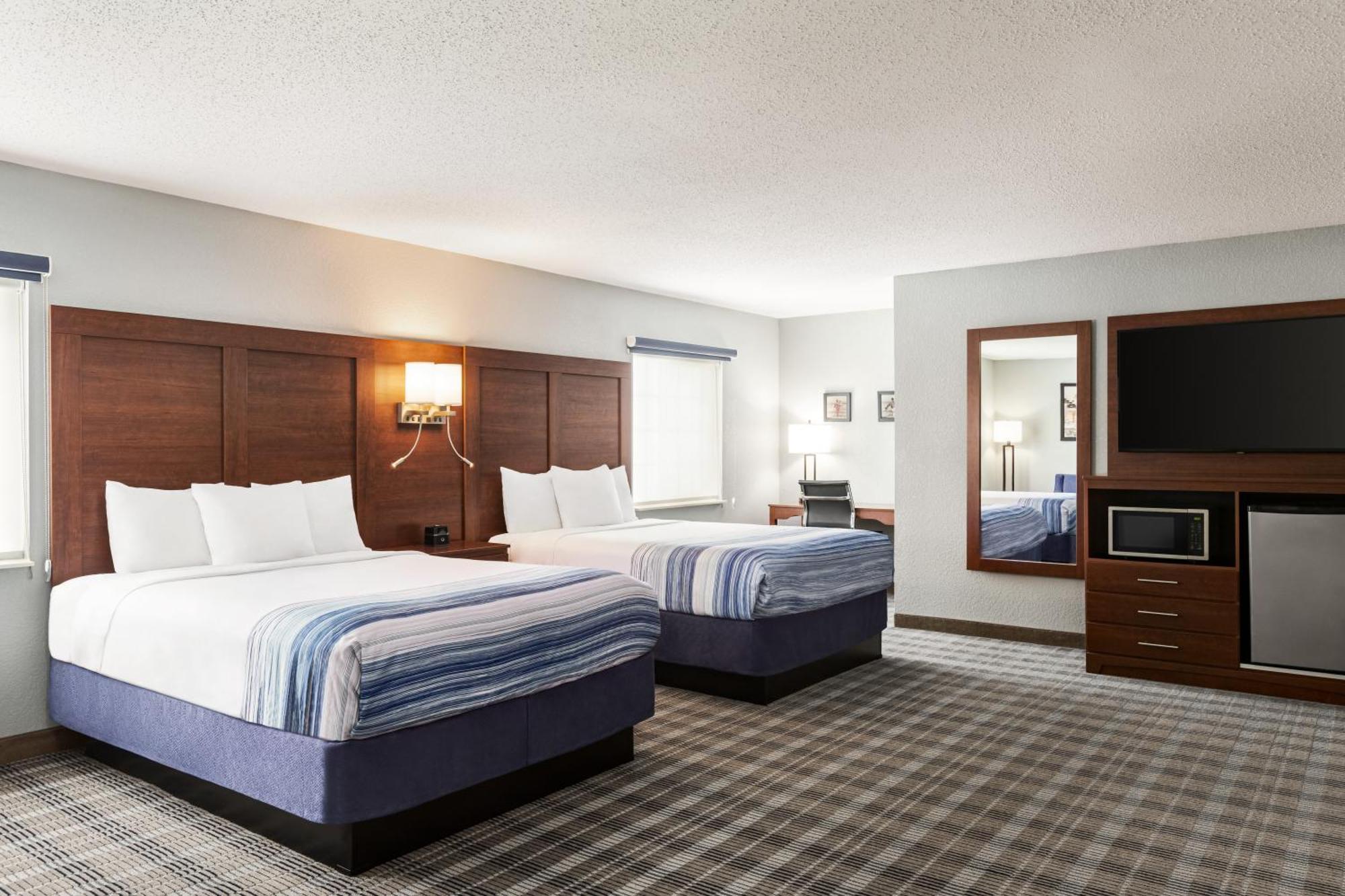 Americinn By Wyndham Williamsburg Eksteriør billede